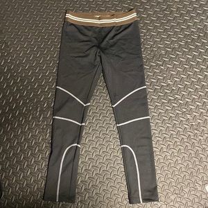 NWT Olympia Highrise Legging size L